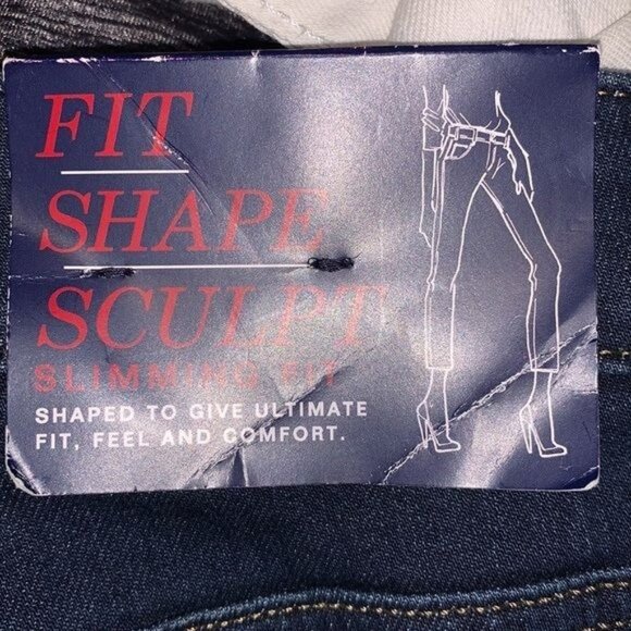 Chaps Fit Shape Sculpt Slimming Capri Jeans Size 16 Dark Wash Denim Comfortable - Picture 9 of 11